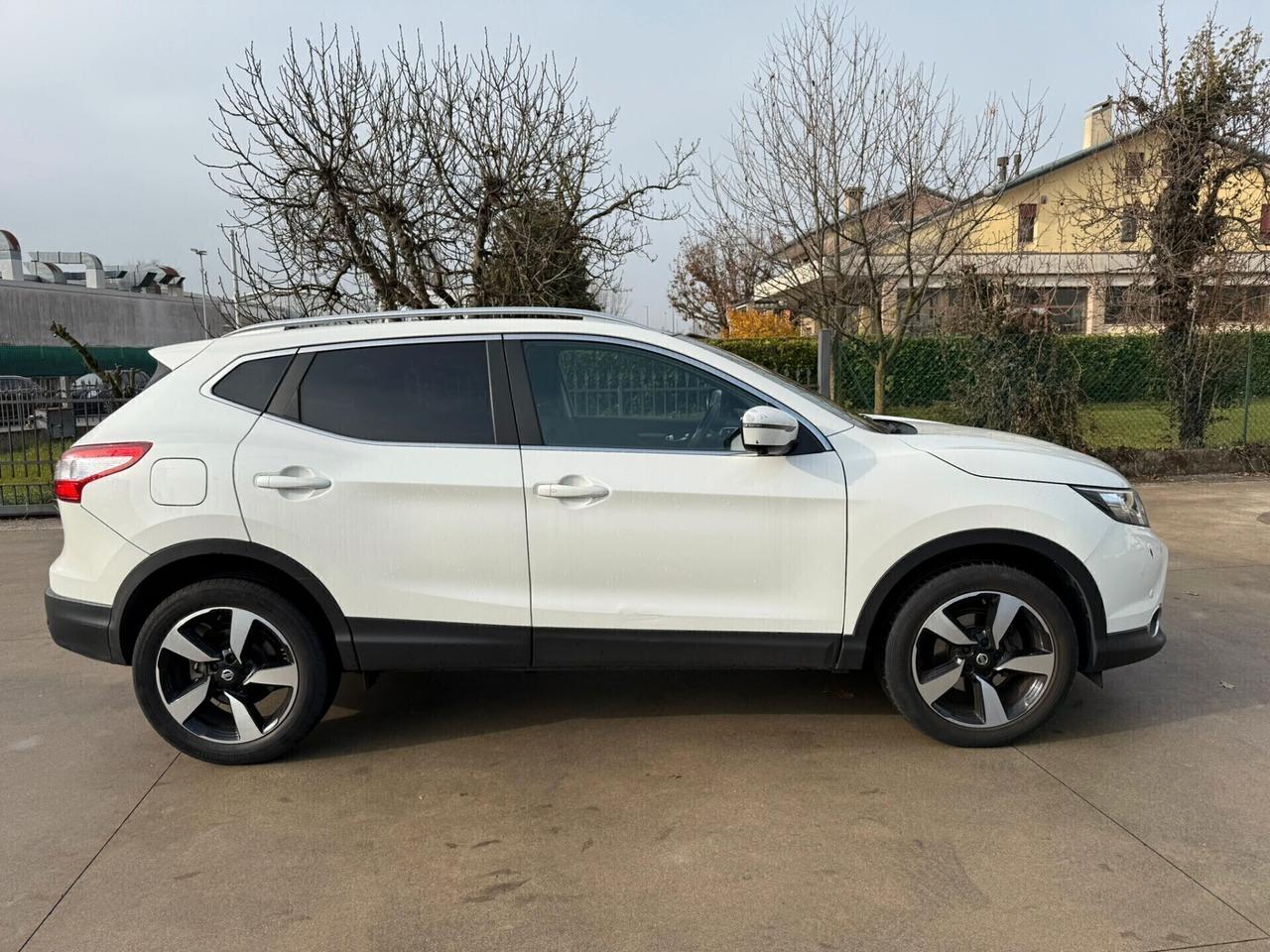 Nissan Qashqai 1.2 benzina UNICO-PR 115cv 58.500km