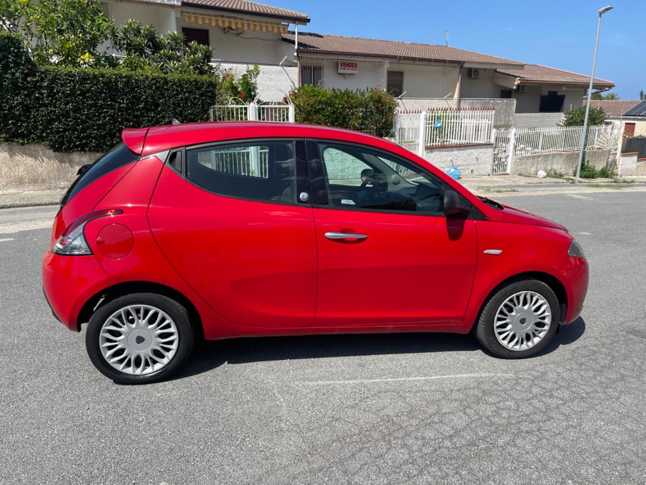 Lancia Ypsilon 1.2 69 CV 5 porte GPL Ecochic Gold