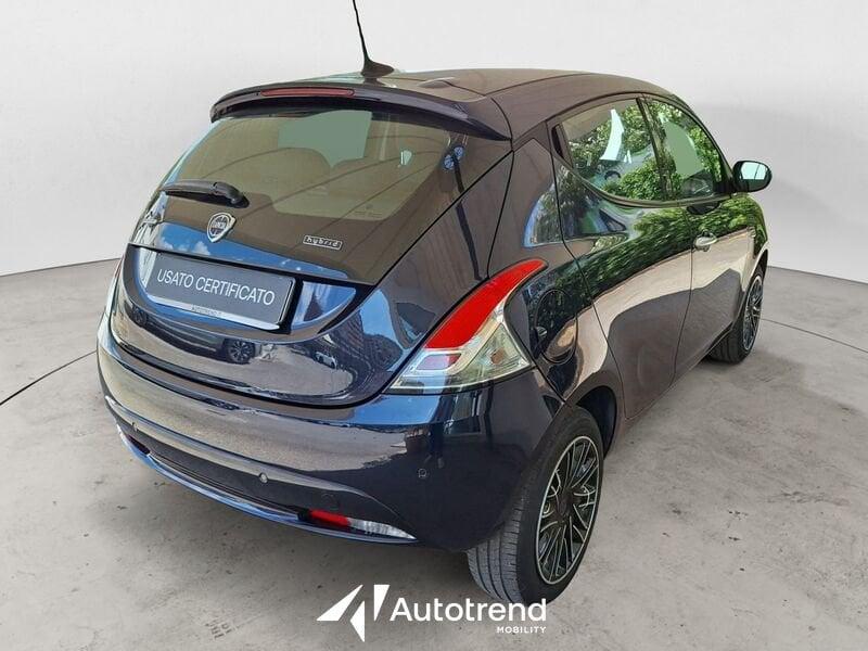 Lancia Ypsilon 1.0 FireFly 70 CV 5 Posti Hybrid Silver S&S