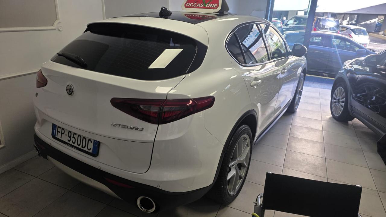 Alfa Romeo Stelvio 210 CV Q4 Executive garanzia 12 mesi