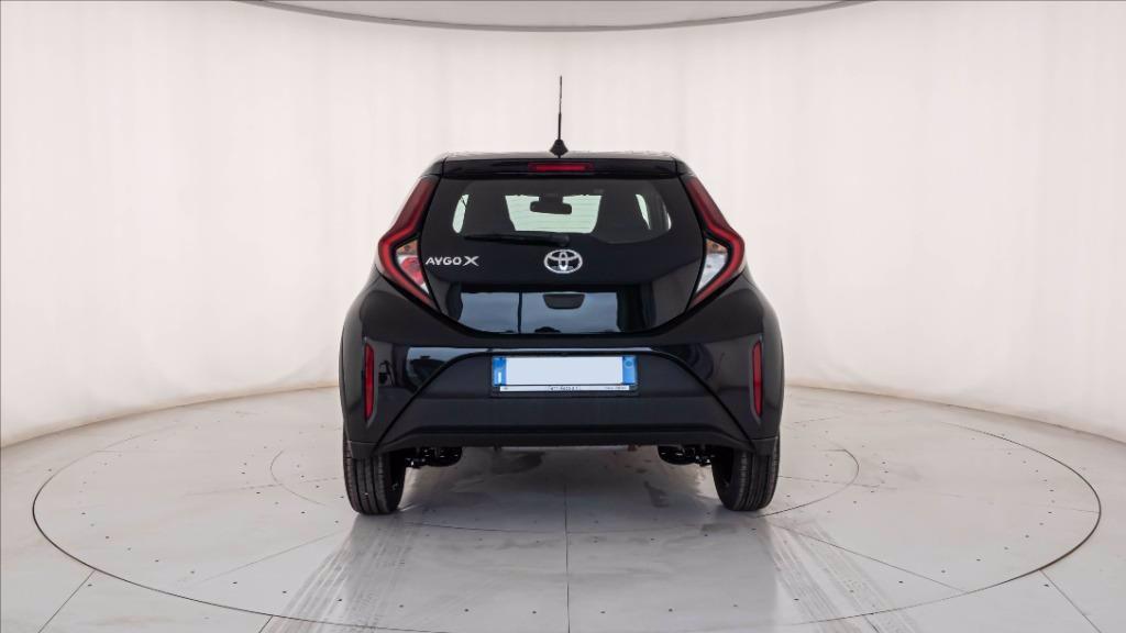 TOYOTA Aygo x 1.0 active 72cv del 2022