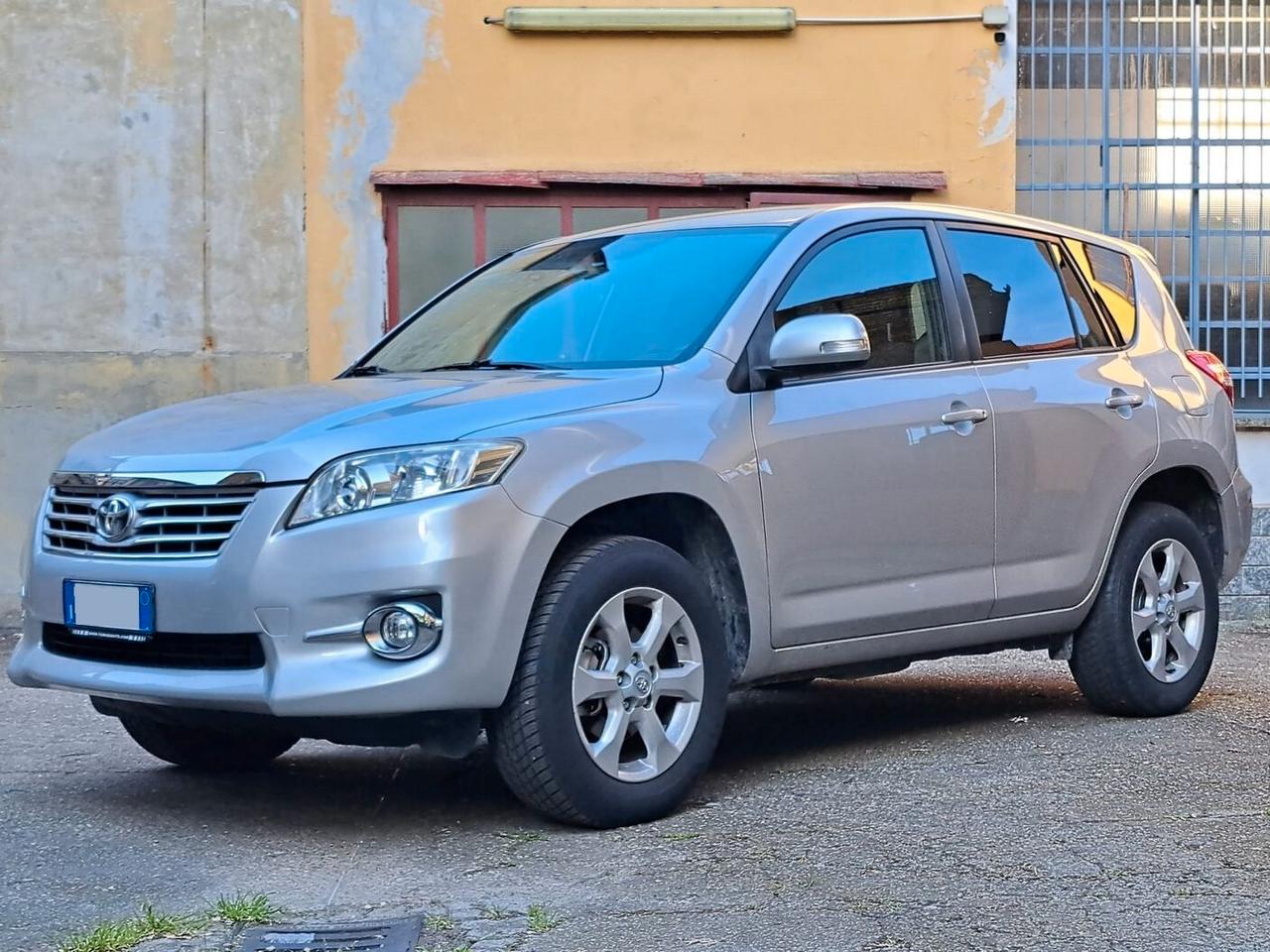 Toyota RAV 4 RAV4 2.2 D-4D 150 CV DPF Exclusive