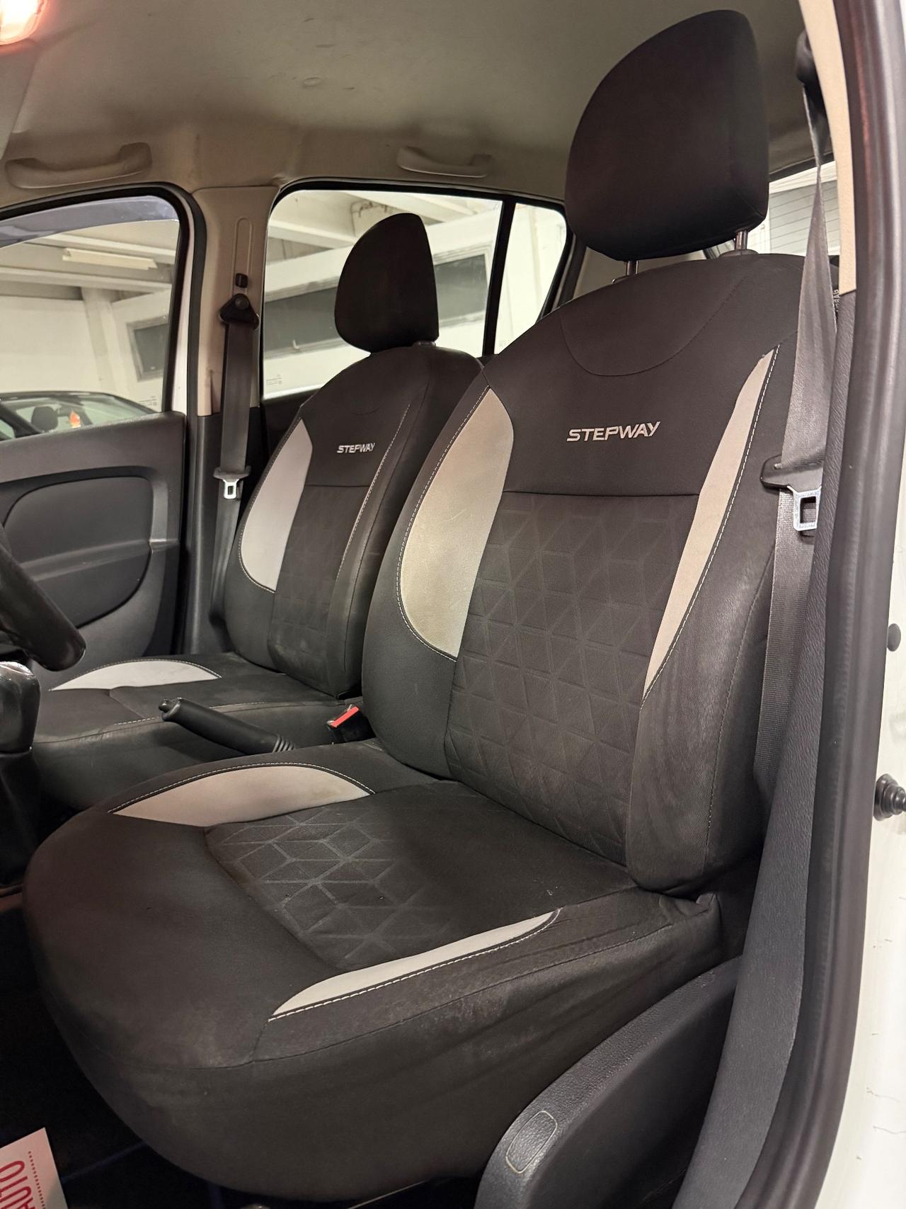 Dacia Sandero Stepway 1.6 12V 90CV Prestige