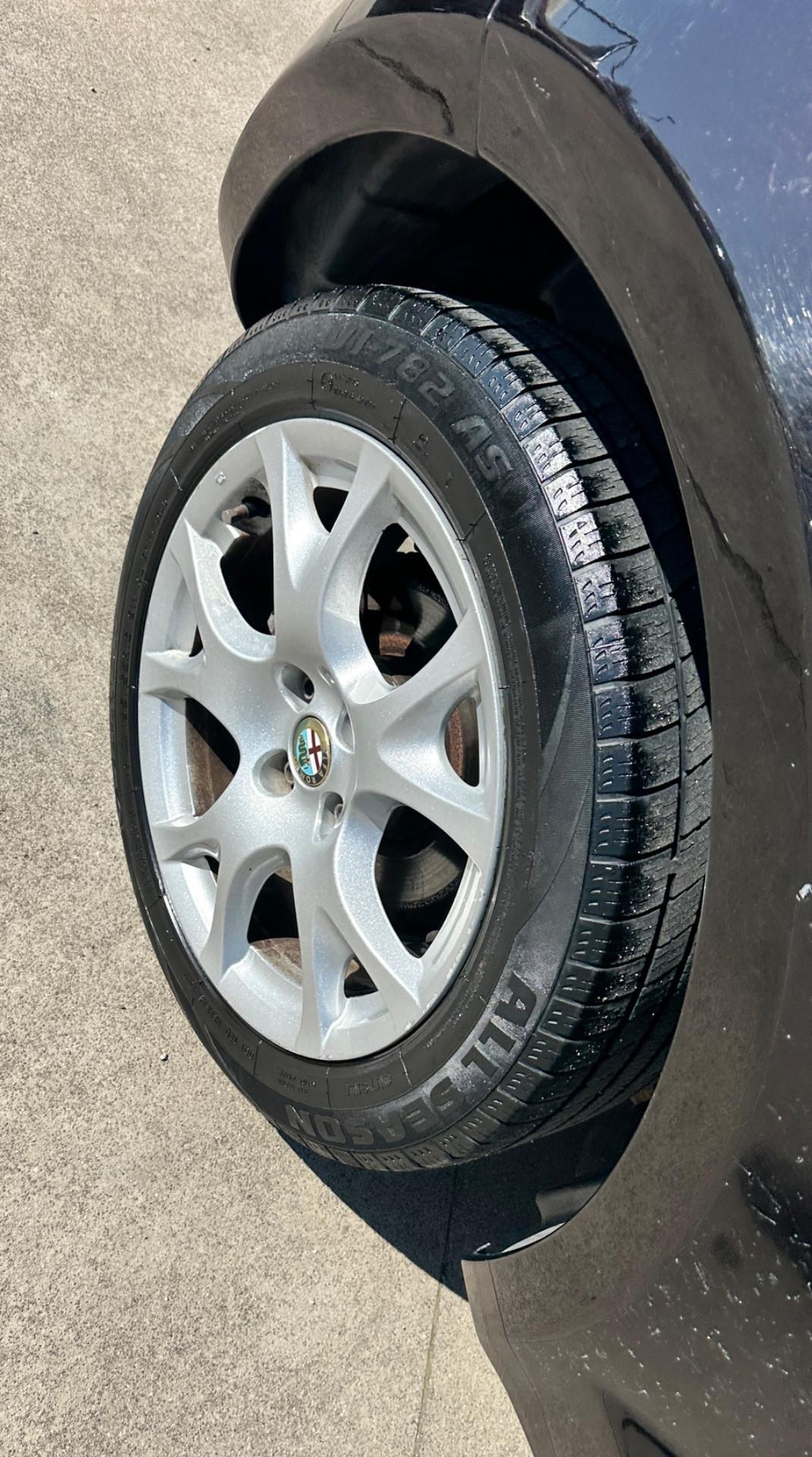 Alfa Romeo MiTo 1.3 JTDm 85 S&S RACER Sportiva 2014