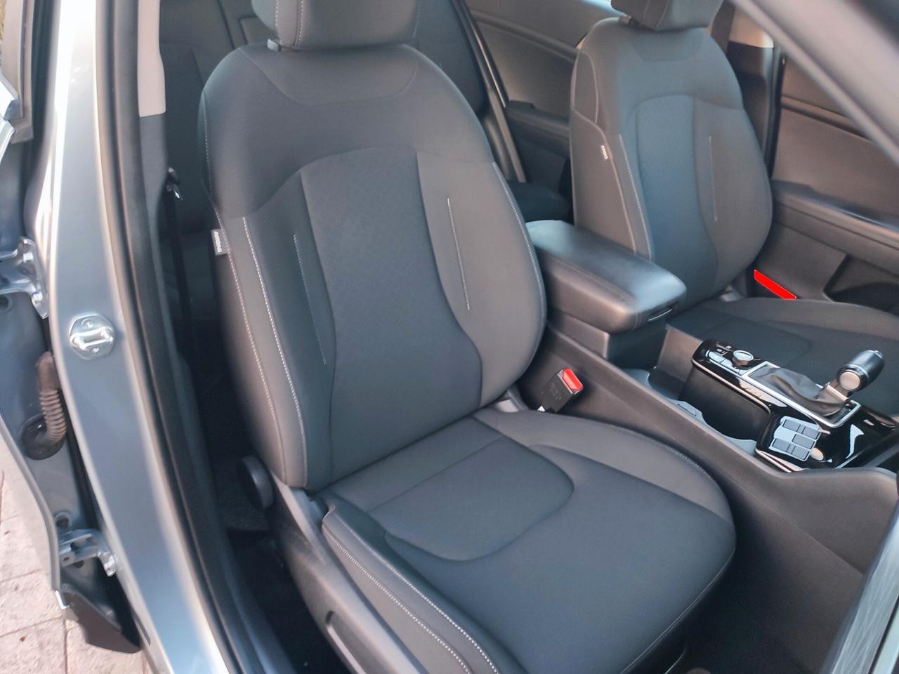 Kia Sportage 1.6 CRDI 136 CV IBRIDO DIESEL AUTOMATIK TELECAMERA NAVIGATORE