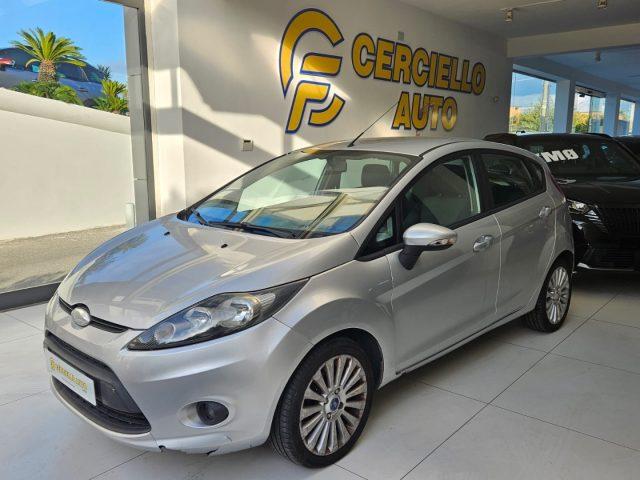 FORD Fiesta + 1.4 TDCi 68CV 5 porte