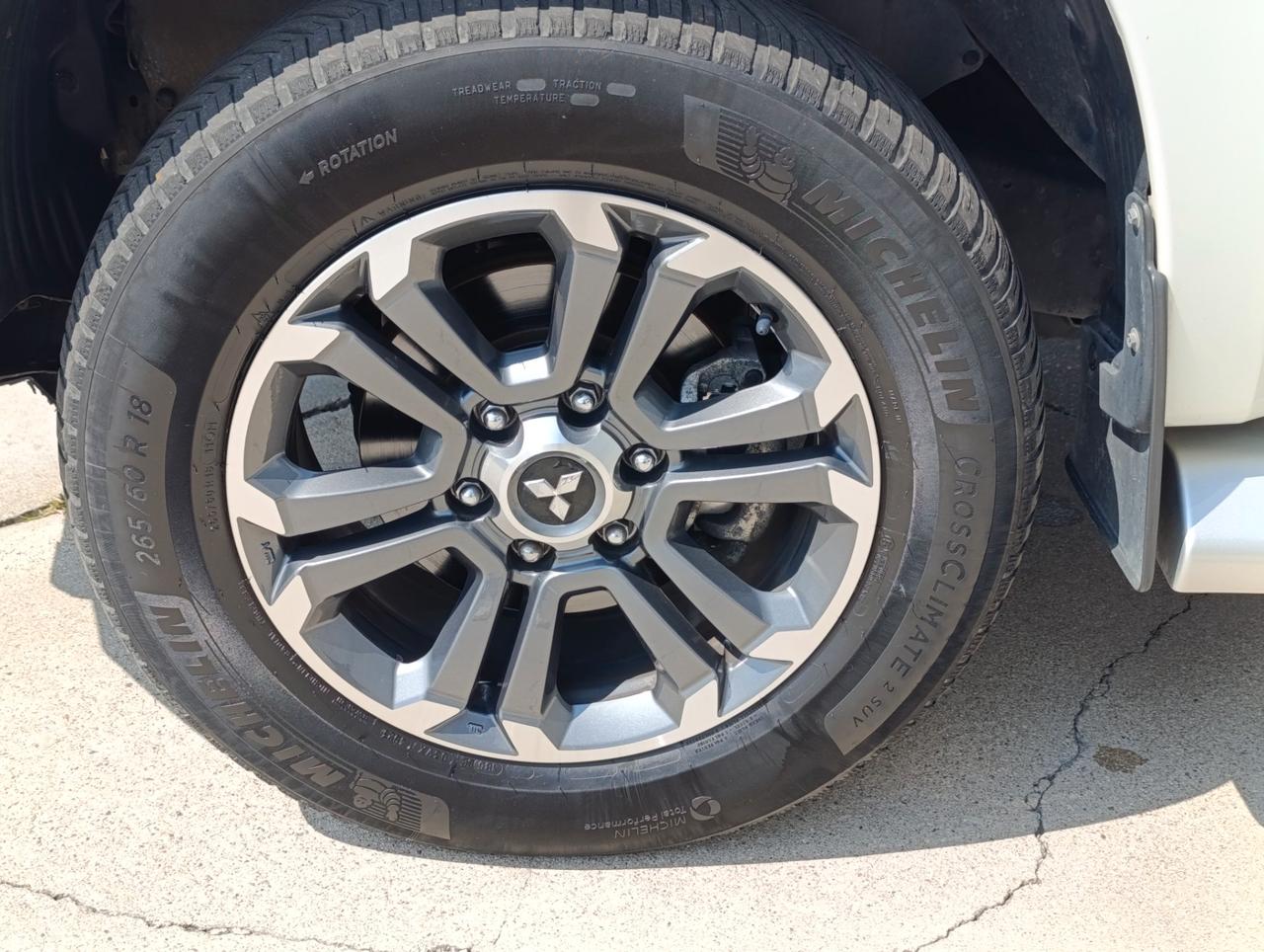 Mitsubishi L200 Double Cab L200 d.cab 2.3d Intense 4wd 150cv auto