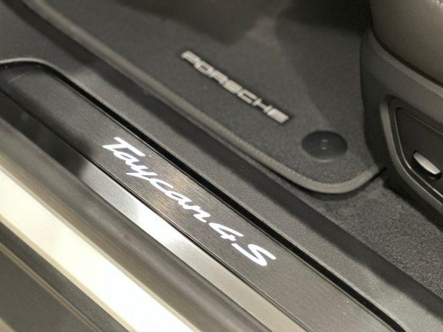 PORSCHE Taycan 4S Performance IVA ESPOSTA