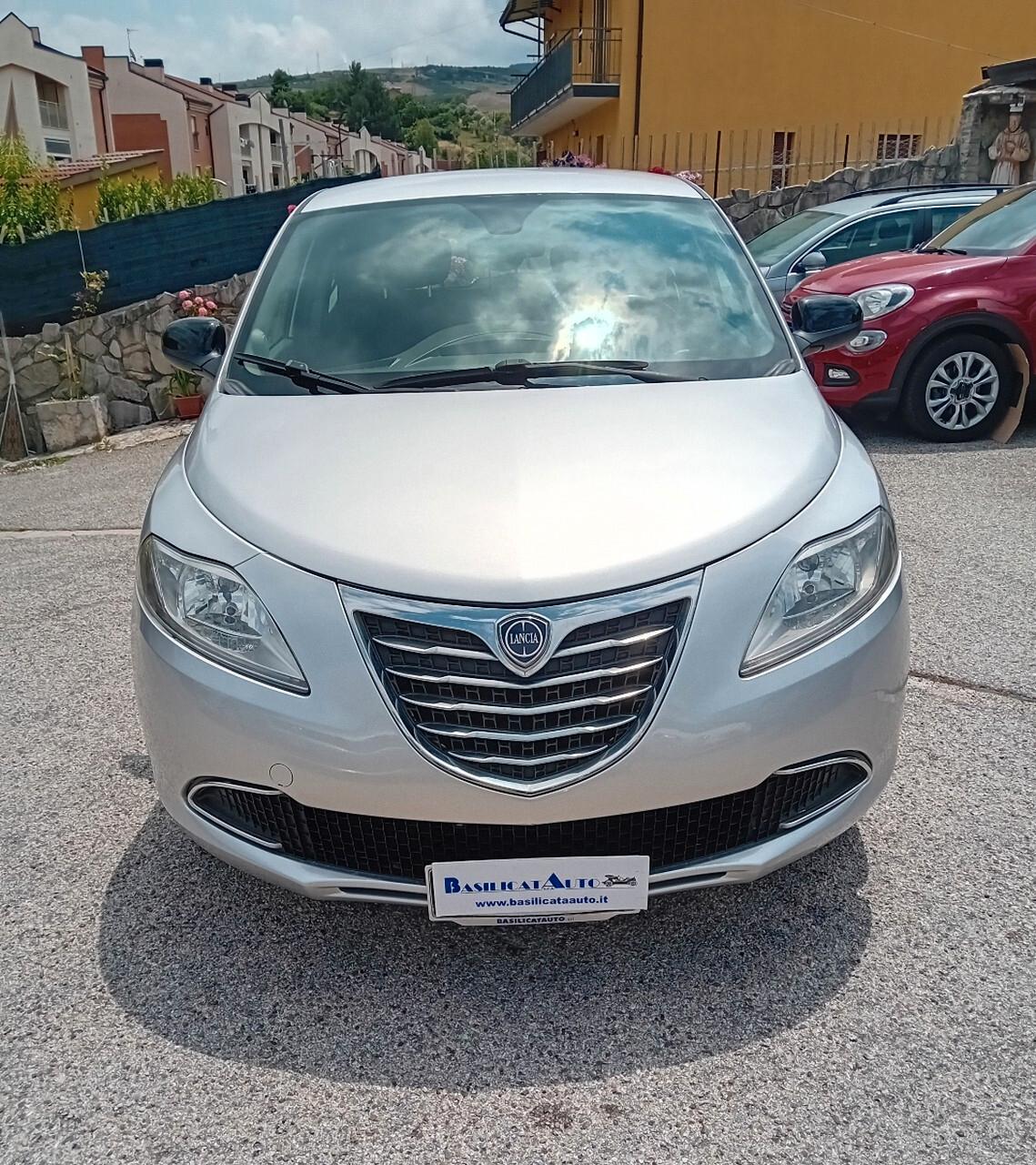 Lancia Ypsilon 1.2 69 CV 5 porte S&S Gold