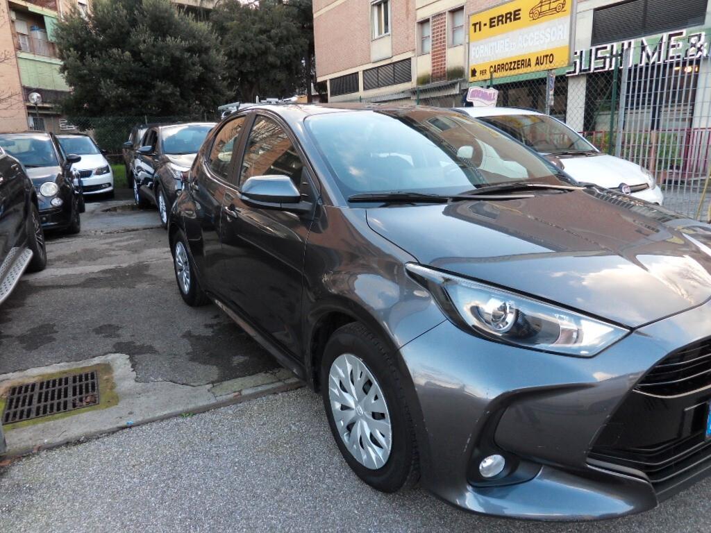 Toyota Yaris 1.5 Hybrid 5 porte Business