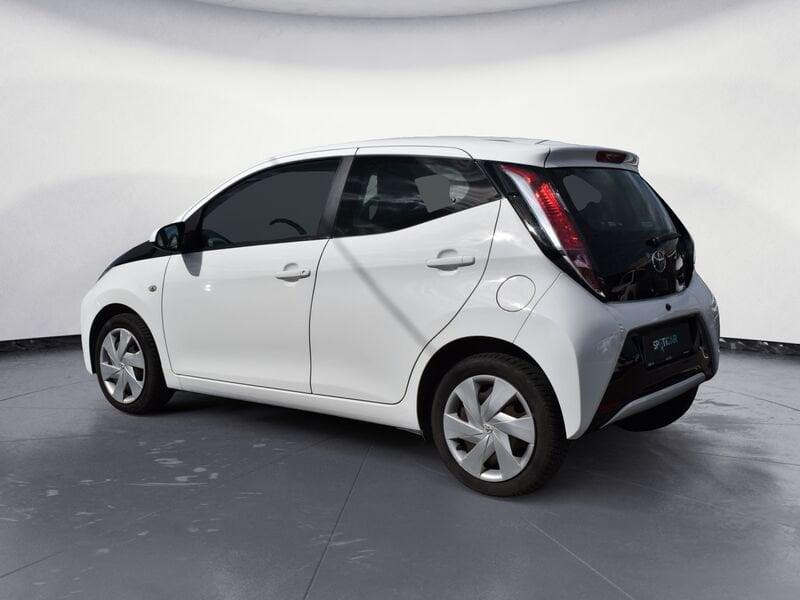 Toyota Aygo 1.0 VVT-i x-wave