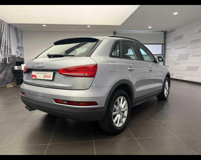 AUDI Q3 2.0 TDI 120 CV Business