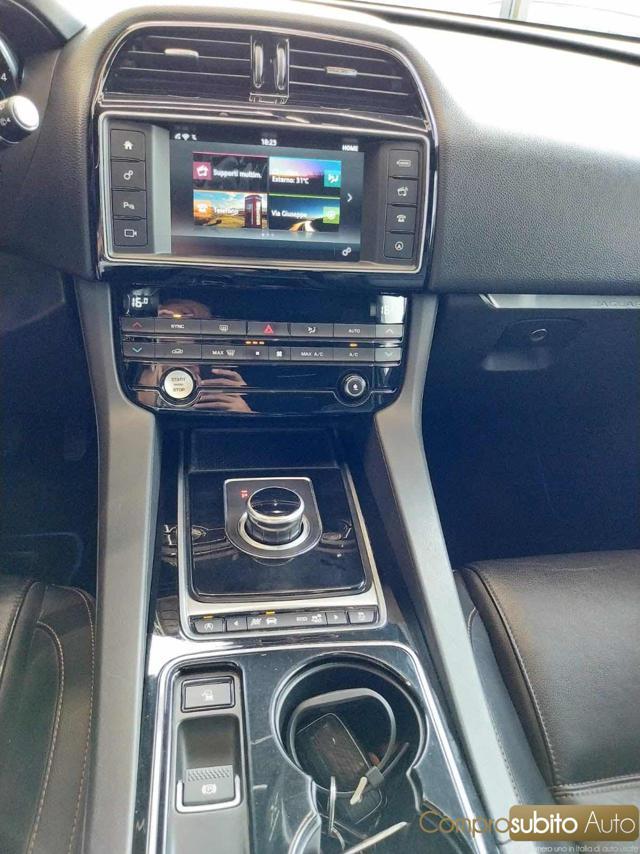 JAGUAR F-Pace 2.0 D 180 CV AWD Prestige Automatica PERFETTA