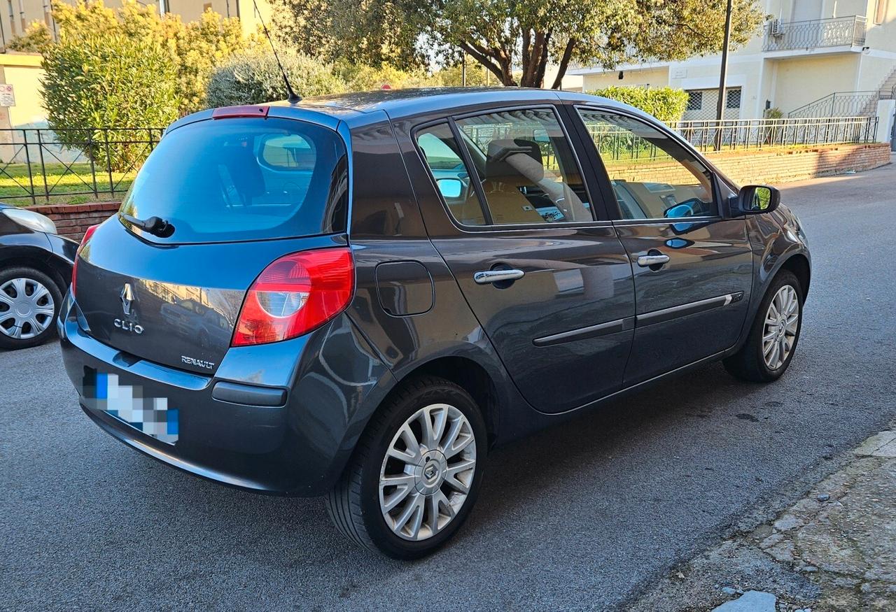 Renault Clio 1.5 dCi NEOPATENTATI!! KM30000!!!!!