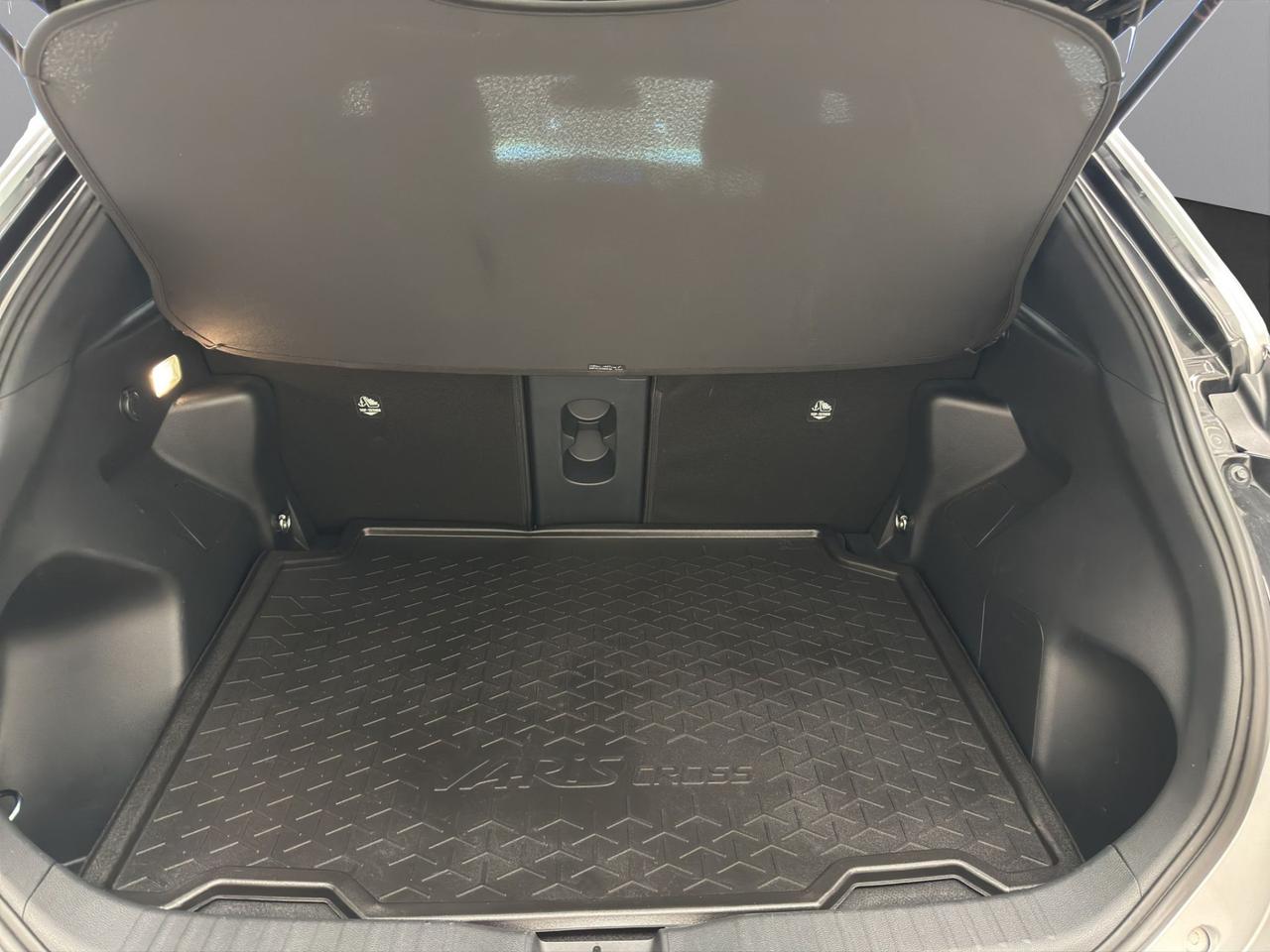 Toyota Yaris Cross 1.5h Adventure 4wd 116cv e-cvt