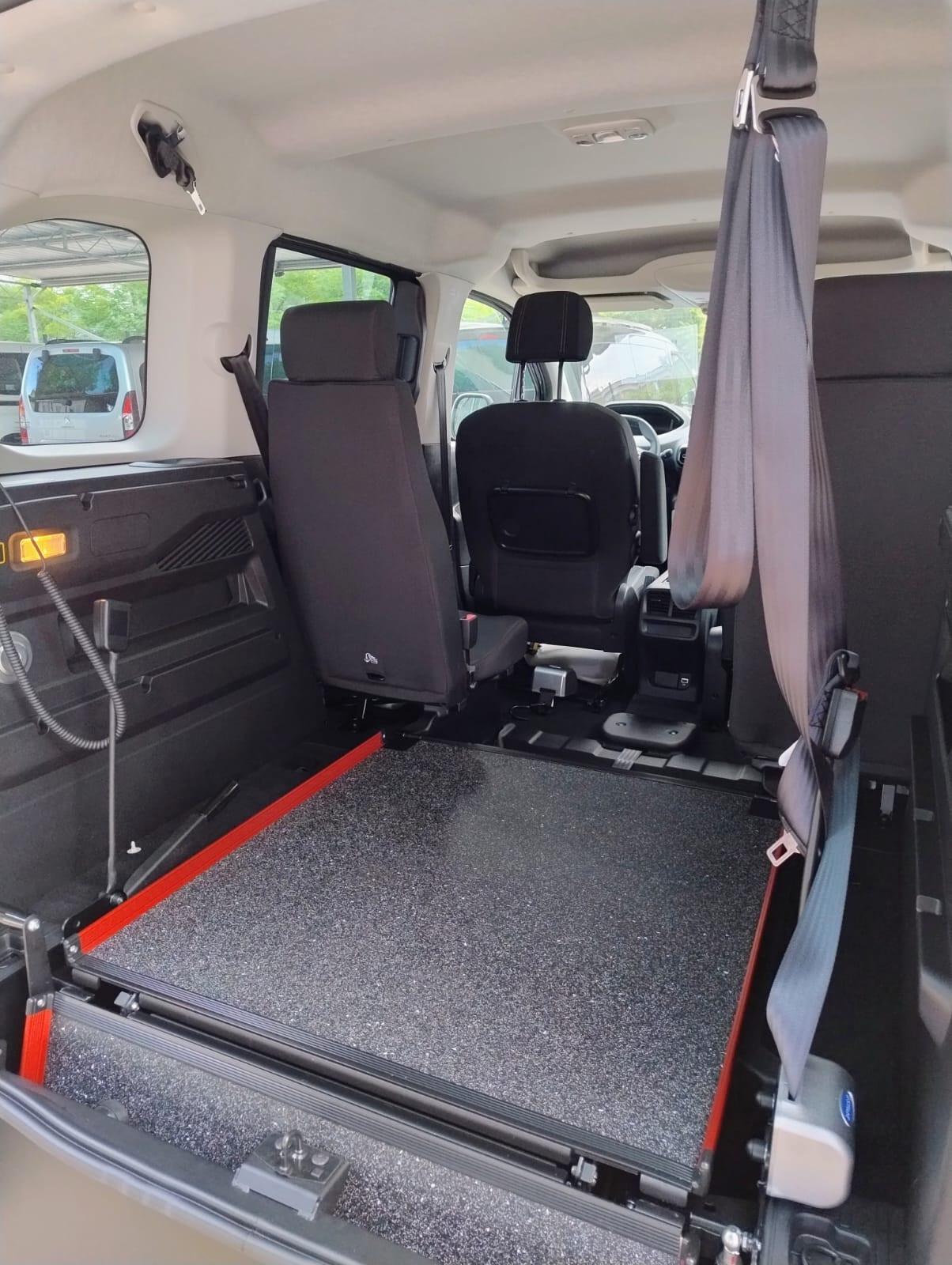 PEUGEOT RIFTER TRASPORTO DISABILI PRONTA CONSEGNA CAMBIO AUTOMATICO