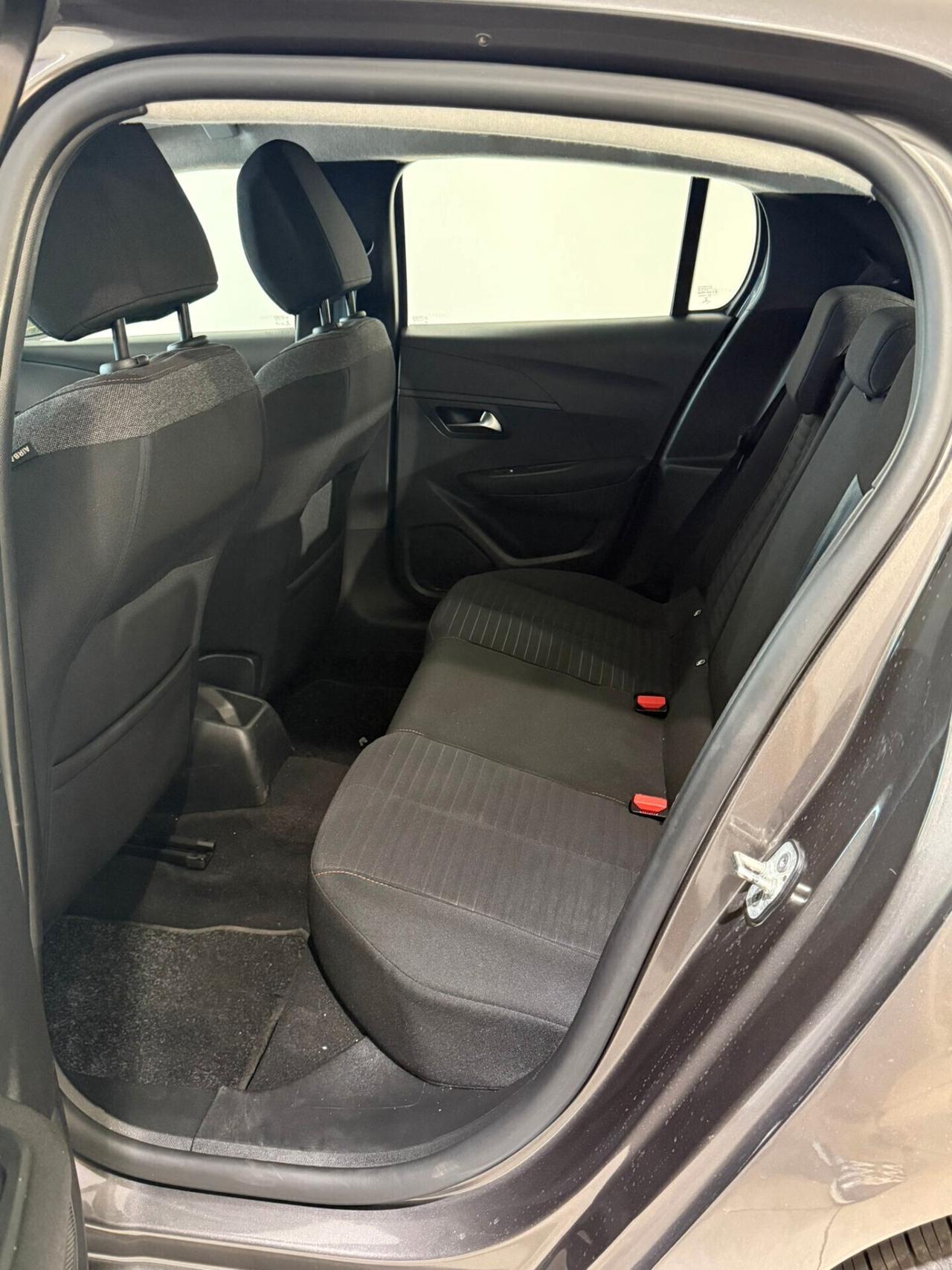 Peugeot 208 1.5 Diesel 2022 ALLURE PACK