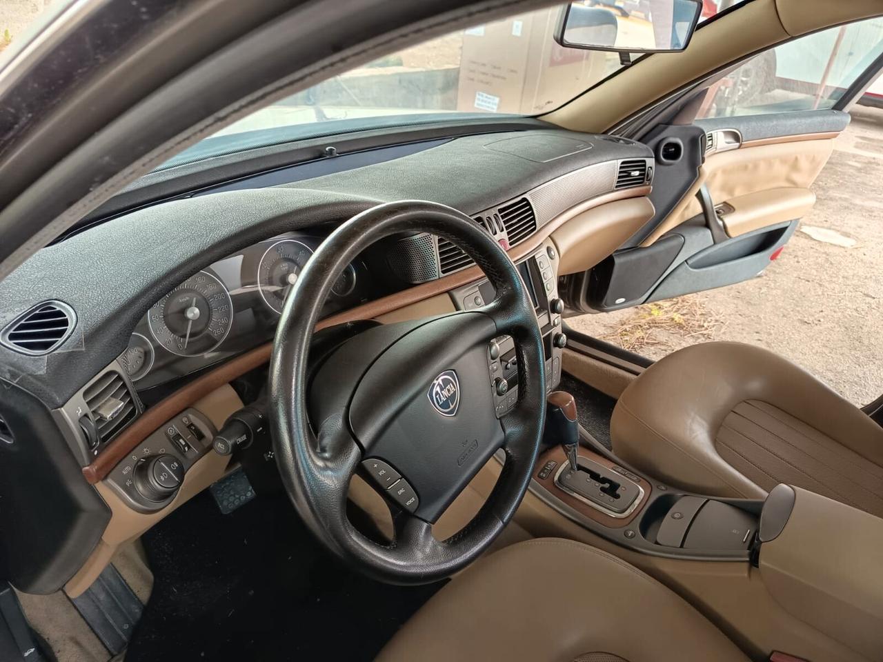Lancia Thesis 2.4 JTD 20V aut. Executive