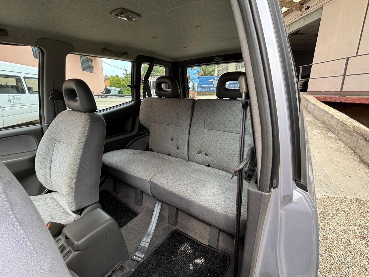Ford Maverick 2.4i alias Nissan Terrano