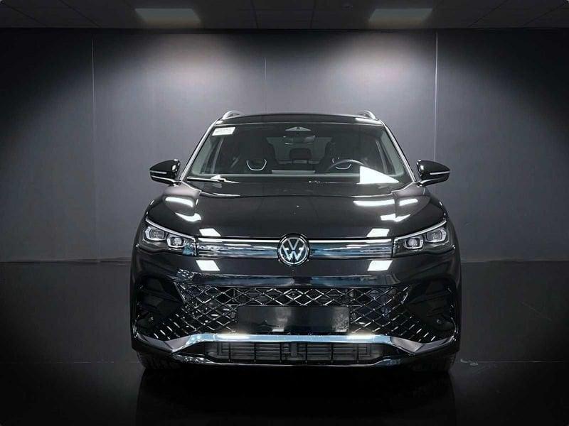 Volkswagen Tiguan 2.0 TDI 150 CV EVO SCR DSG R-Line Camera 360° Matrix Led 19"