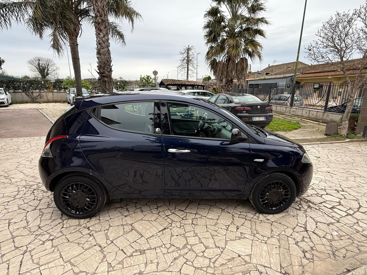 Lancia Ypsilon 1.2 69 CV 5 porte GPL Ecochic Platinum