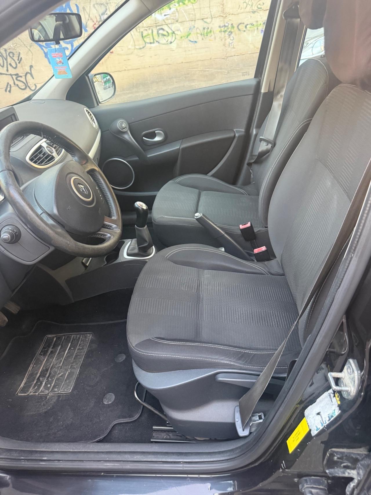 Renault Clio 1.2 16V 5 porte GPL Dynamique