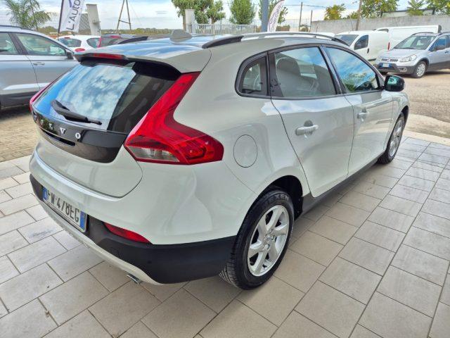 VOLVO V40 Cross Country D2 Geartronic Business Plus