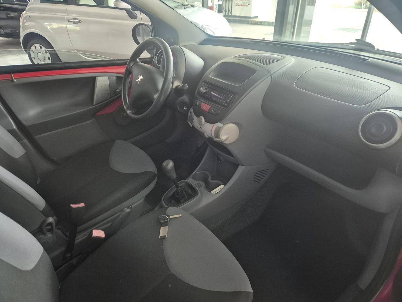 Peugeot 107 1.0 68CV 5p. Urban Move