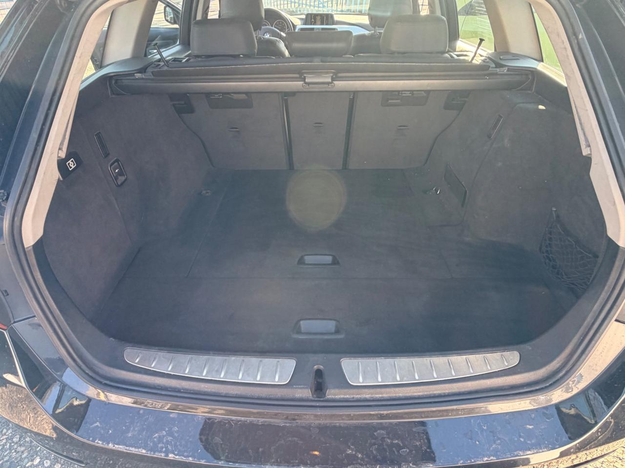 Bmw 318d Touring Luxury 2013