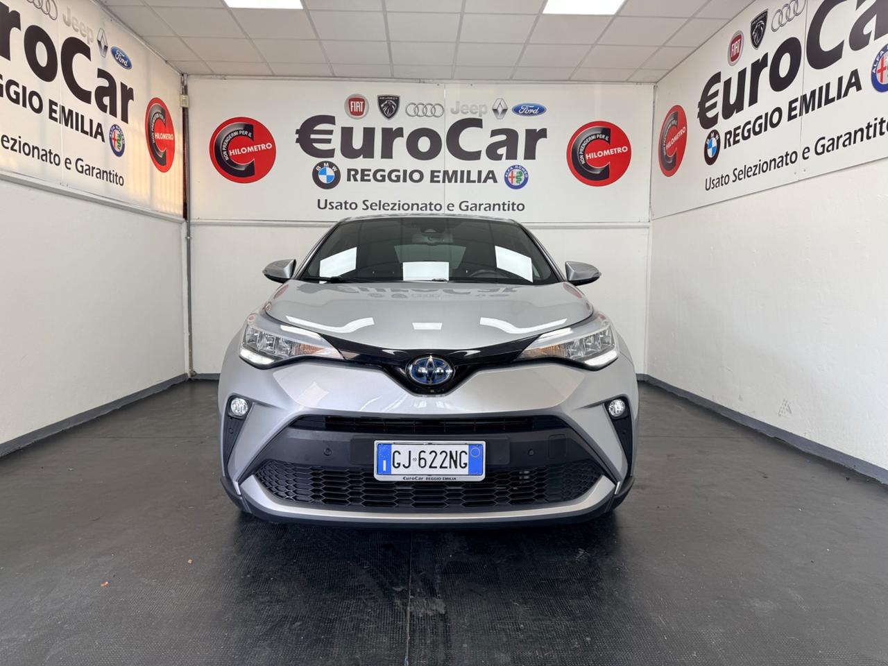 Toyota C-HR 1.8 Hybrid E-CVT 98cv Lounge 07/2022 Neopatentati