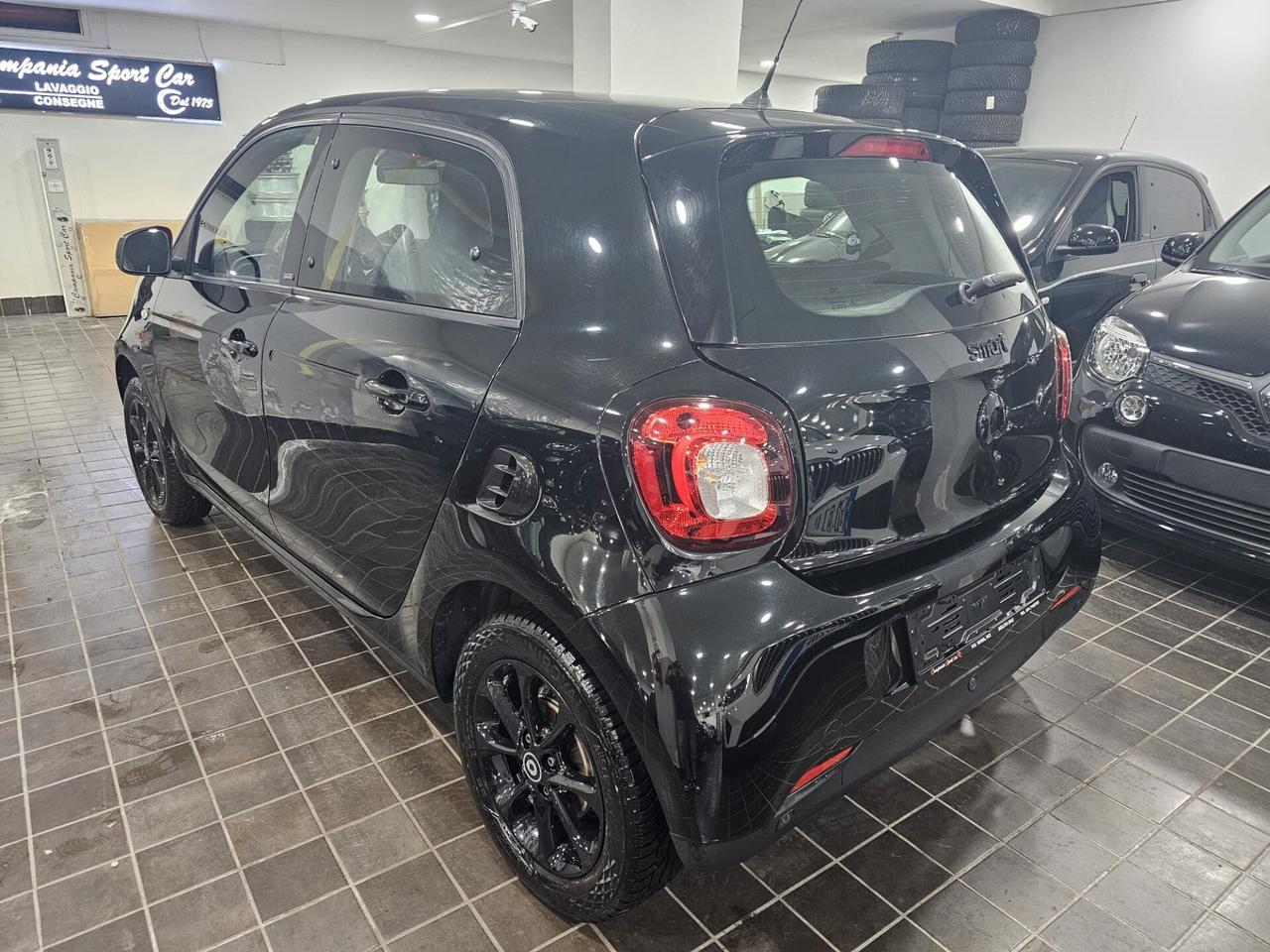 NUOVA SMART FORFOUR IDENTITY BLACK EDITION PASSION 0.9 BENZ 90CV TWINAMIC