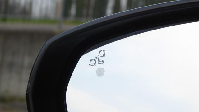 PEUGEOT 3008 BlueHDi 120 S&S EAT6 Allure