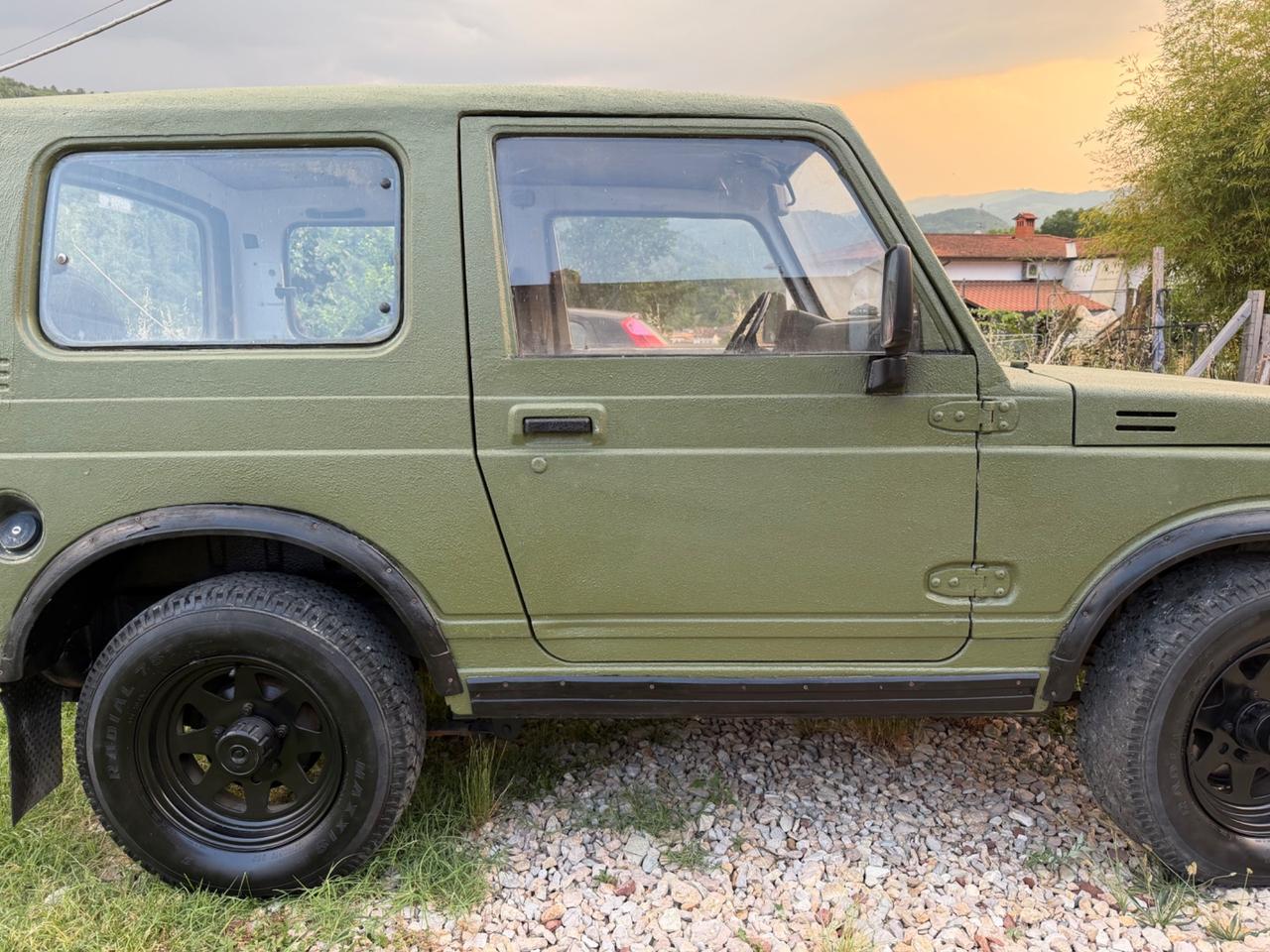 Suzuki SJ 410 SJ413 Berlina Sport