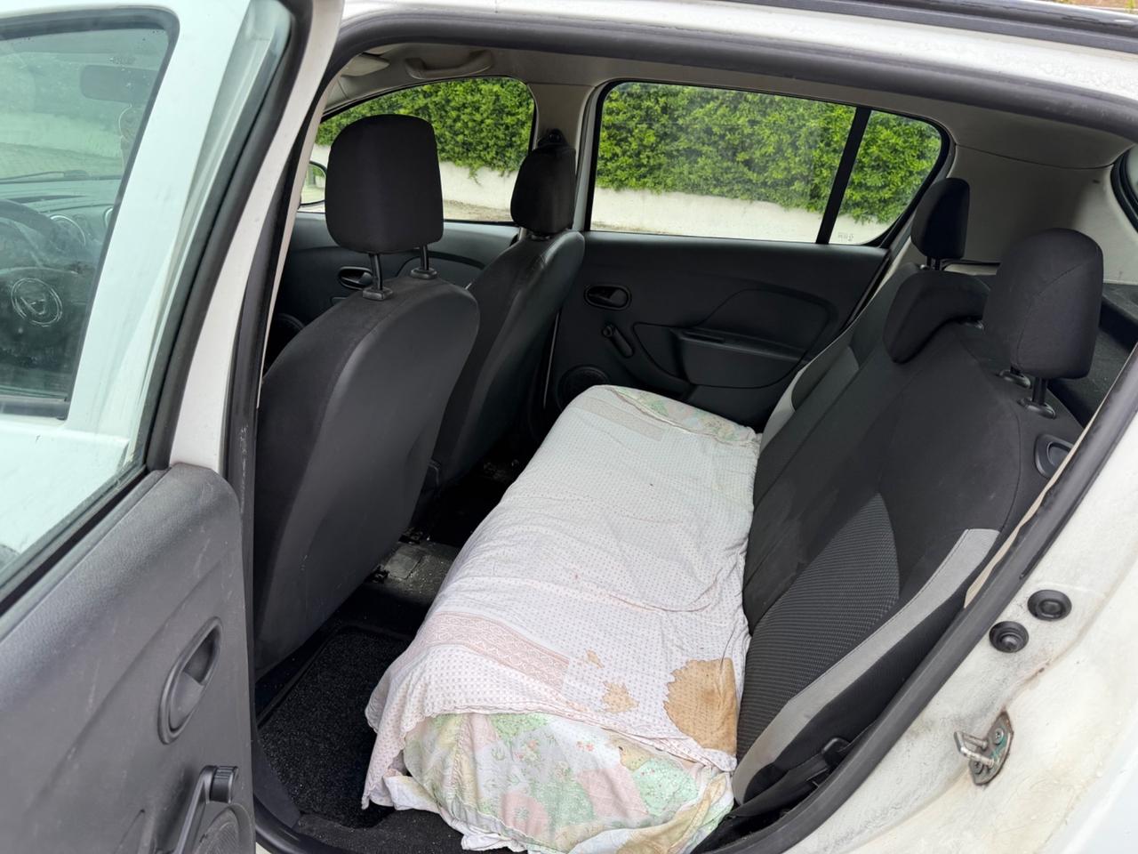 Dacia Sandero 1.2 GPL 75CV motore da rivedere - euro6