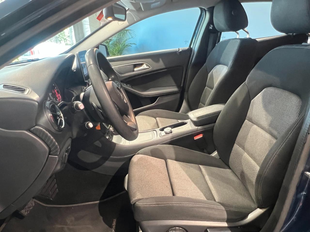 Mercedes-benz GLA 200d Automatic