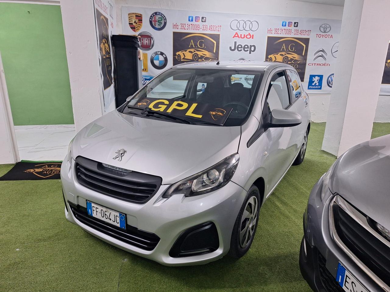 Peugeot 108 PureTech 82 5 porte Roland Garros TOP!