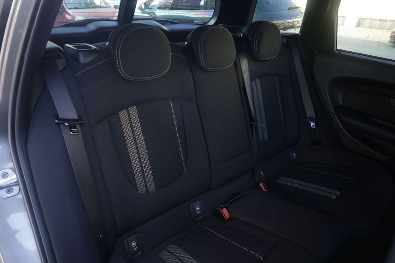 MINI Clubman Mini Cooper Mini Clubman 2.0 Cooper D Hype 110KW ANNO 2017