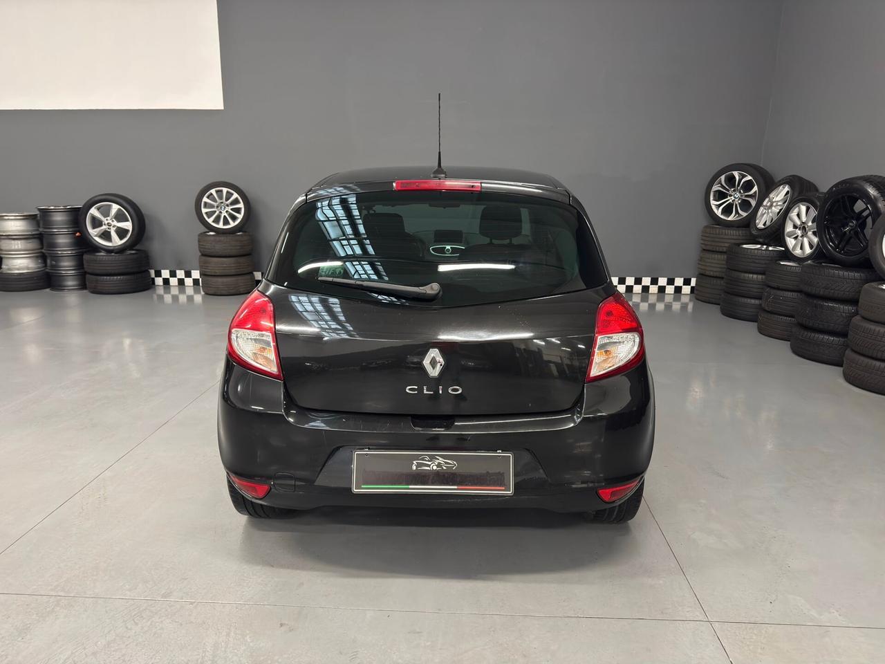 Renault Clio 1.2 16V 3 porte Luxe