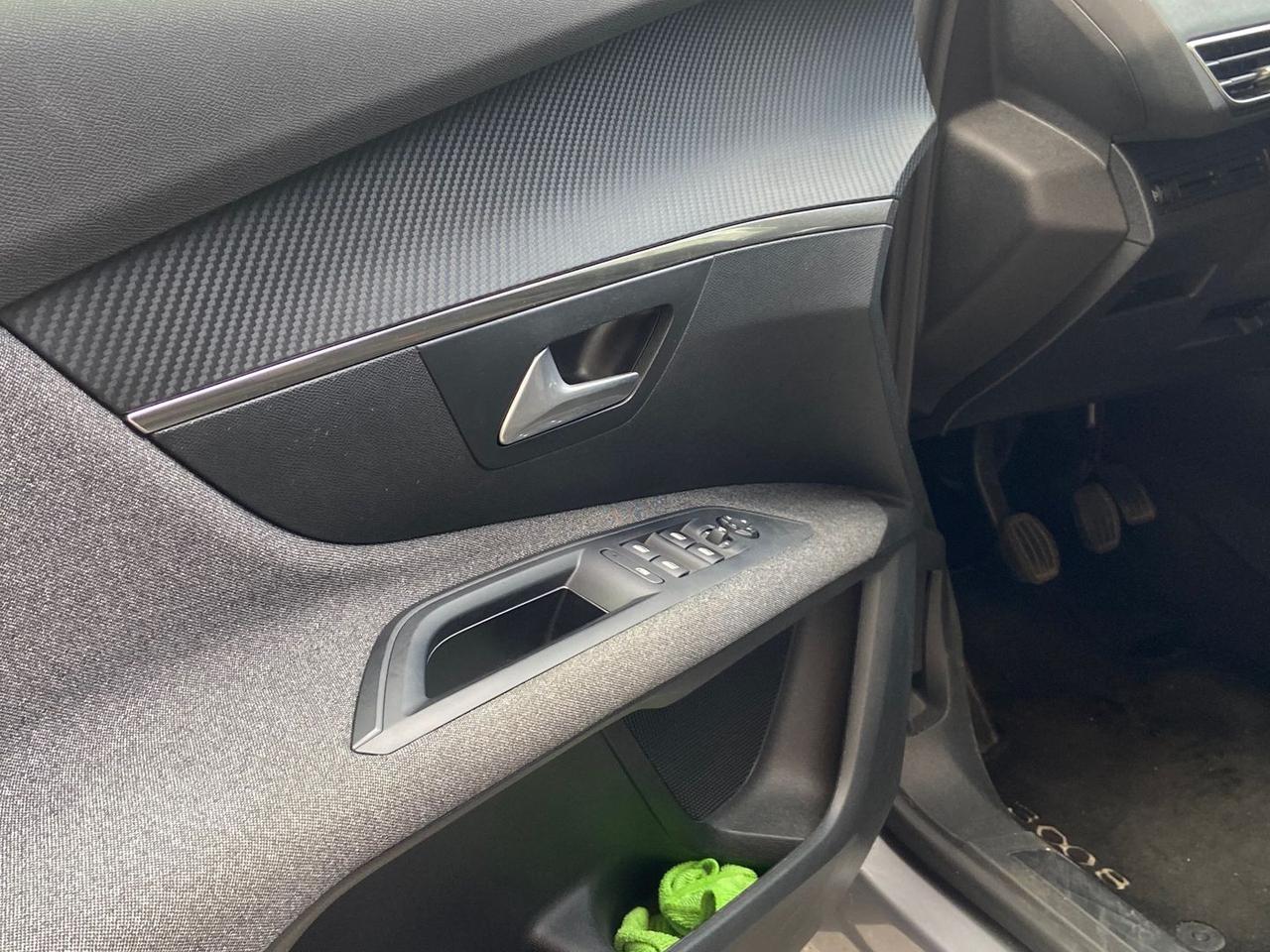 Peugeot 3008 Allure Pack 1.5 Blue HDI 130 #9295