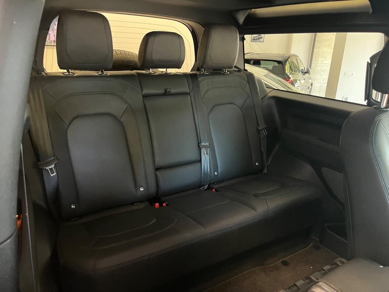 Land Rover Defender 90 3.0D I6 200 CV AWD Auto X-Dynamic SE
