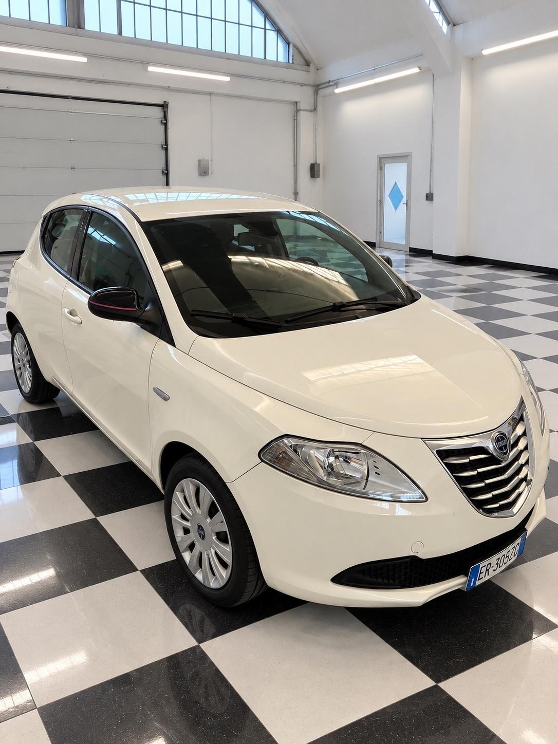 Lancia Ypsilon 0.9 TwinAir 85 CV 5 porte S&S Elefantino