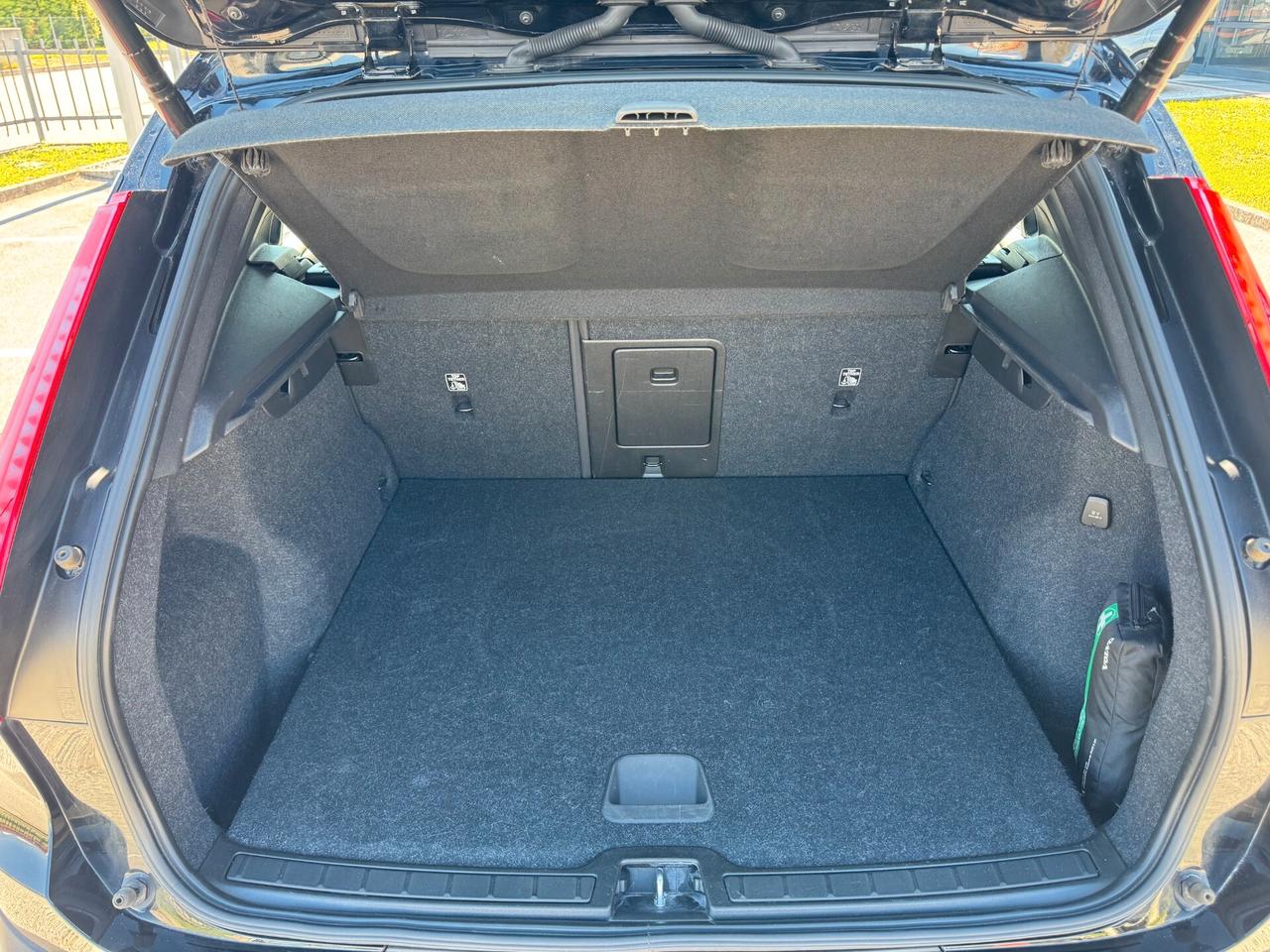 Volvo XC40 T2 Geatronic Momentum Pro