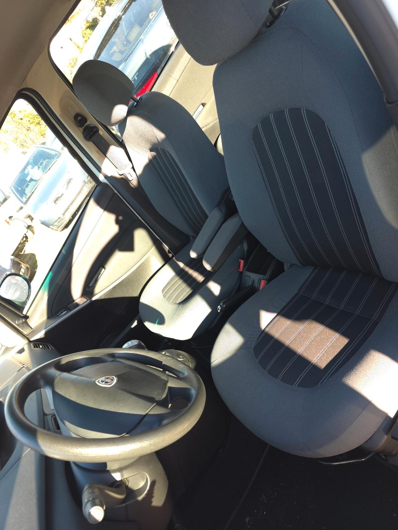 Lancia MUSA 1.4 8V Ecochic (GPL) 5th Avenue