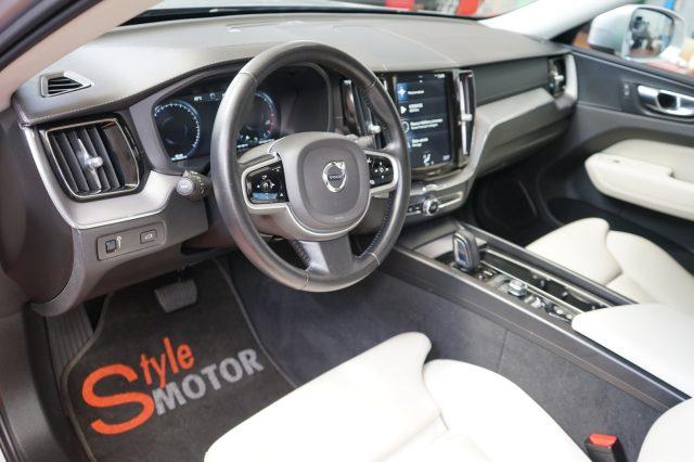 VOLVO XC60 B4 AWD Geartronic Inscription Ufficiale Certificat