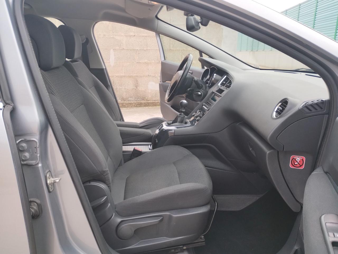 Peugeot 5008 BlueHDi 115cv SeS Business 7 posti