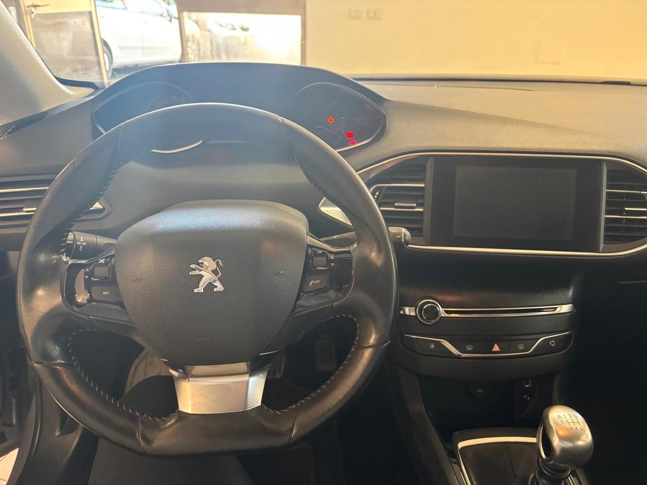 PEUGEOT 308 ANNO 2014 DS 1.6 ADATTA NEOPATENTATI KM 113 MILA