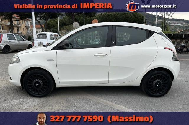 LANCIA Ypsilon 1.2 69 CV 5 porte NEOPATENTATI