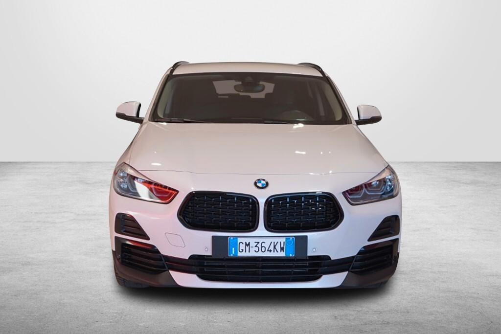 BMW X2 18D 150CV STEPTRONIC X-DRIVE BUSINESS X ( FARI LED - CRUISE - NAVI - CARPLAY - PARK ASSISTANT - CERCHI 17 )