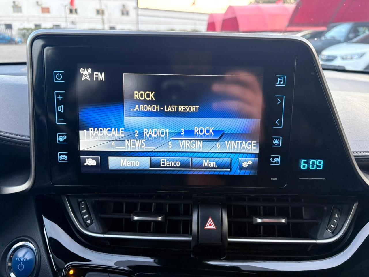 Toyota C-HR 1.8 Hybrid E-CVT Lounge