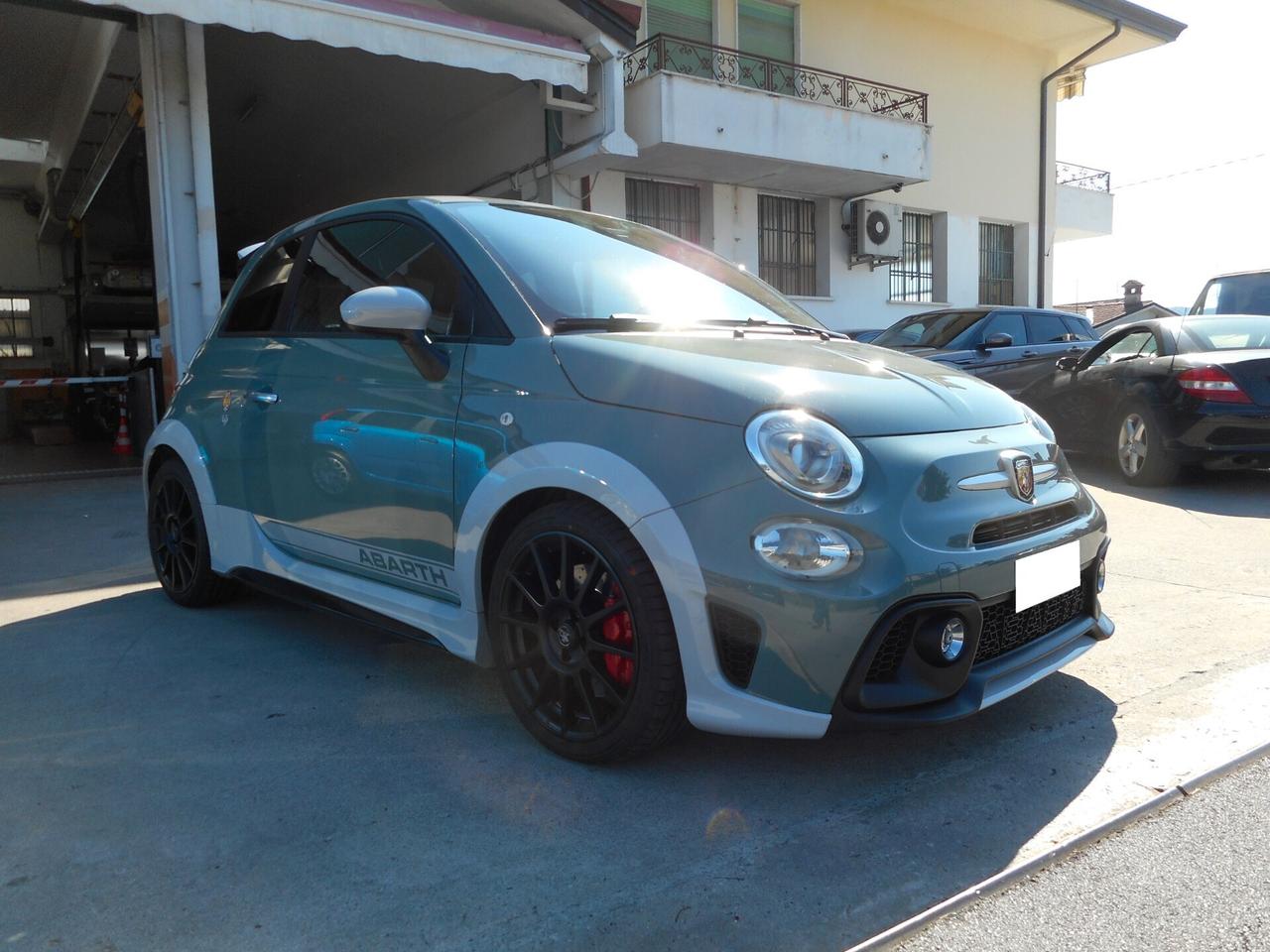 Abarth 695 1.4 T-Jet 180 CV 70° Anniversario